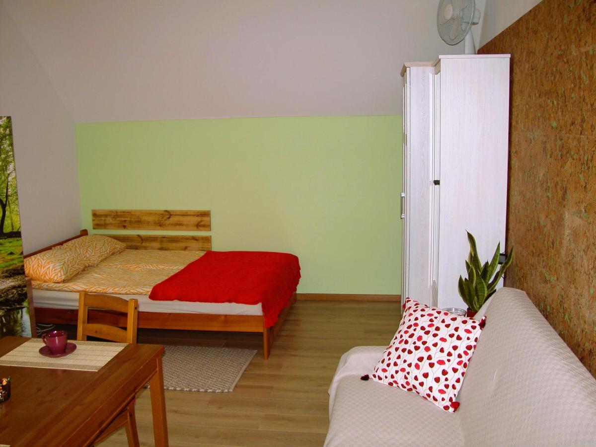 Apartament Pod Sleza - U Marzeny Apartman Sulistrowice Kültér fotó